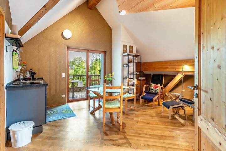 Ferienwohnung für 3 Personen, mit Balkon und Garten in Weilheim - 2