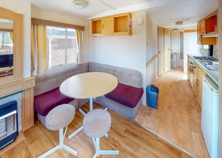 Glamping for 6 people in Cardigan Bay