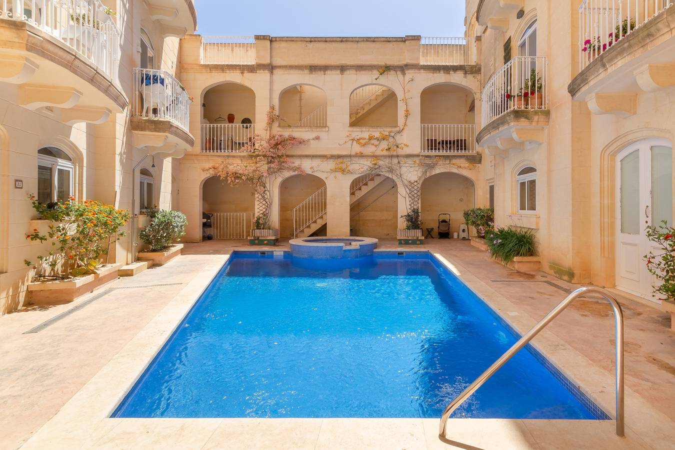 Entire apartment, Maisonnette & Pool Ta'Cenc Sannat Gozo in Ta' Ċenċ, Sannat