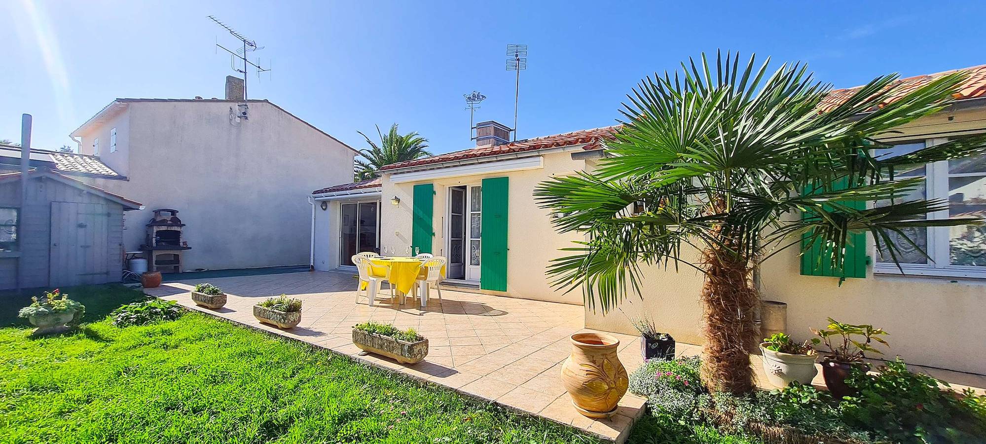 Apartamento vacacional entero, Villa in the Remparts with garden and parking in Saint-Martin-de-Ré, Isla de Ré