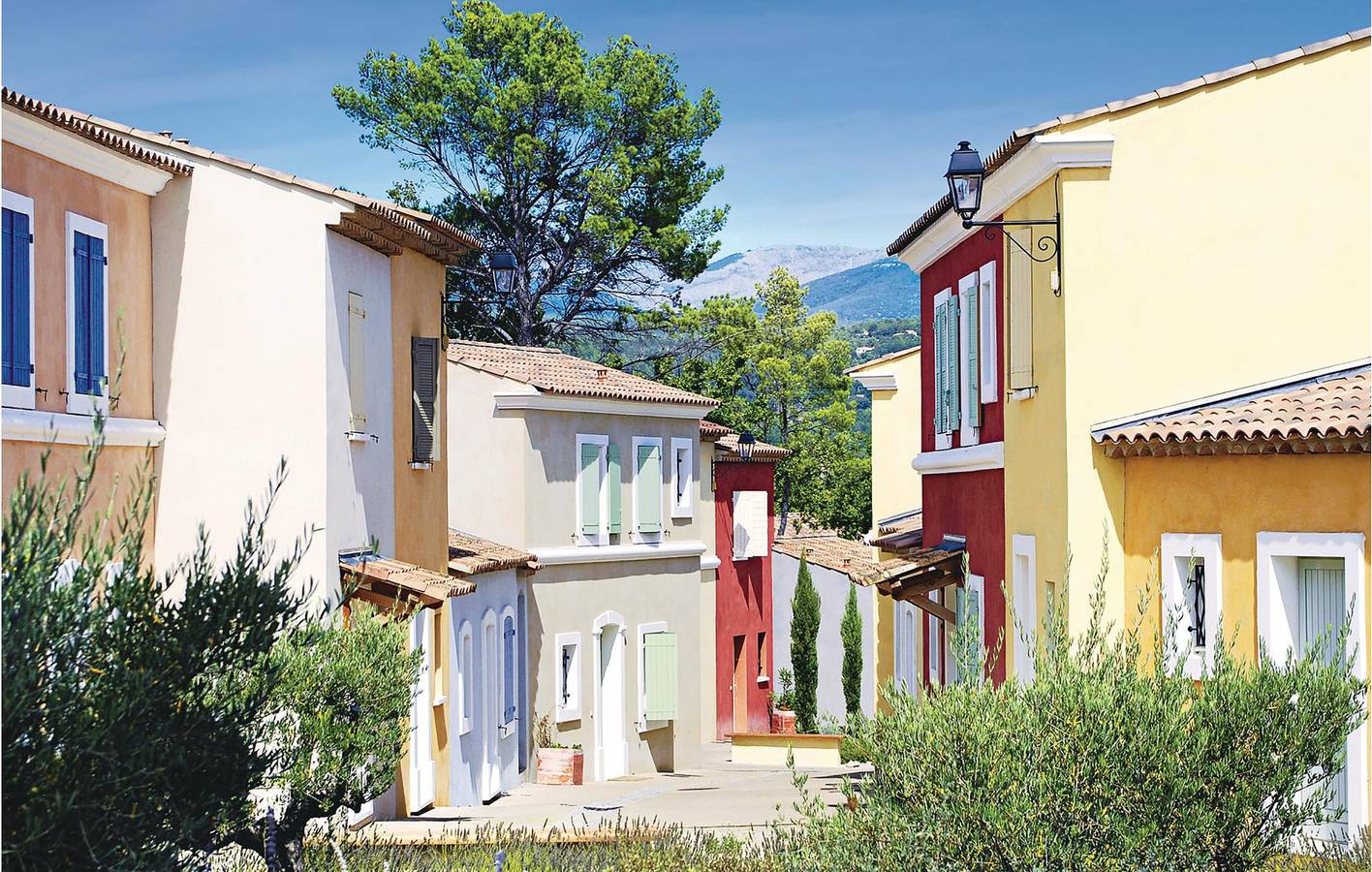 Apartamento junto a la piscina con WiFi y TV in Fayenza, Region de Draguignan