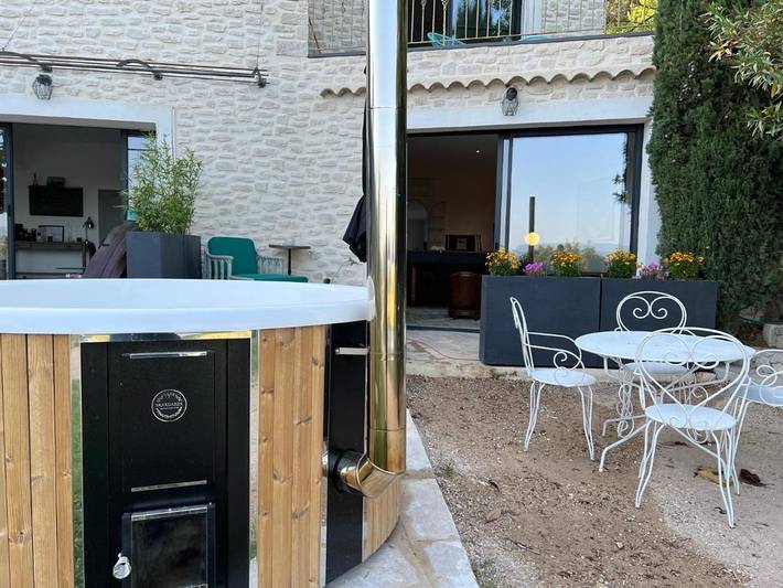 Maison d’hôte pour 2 personnes, avec piscine ainsi que jardin et jacuzzi à Pertuis - 2