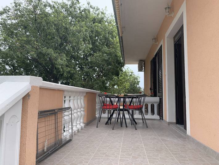 Apartament wakacyjny dla 4 osób, z balkon/ taras, zwierzęta dozwolone w Seline