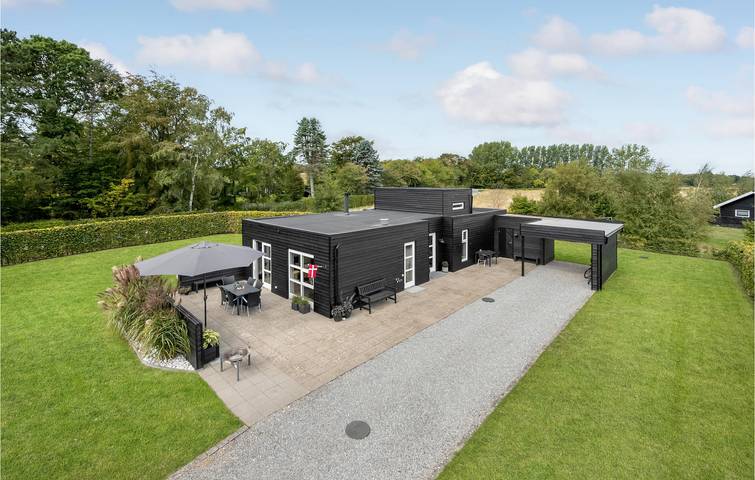 Ferienhaus für 6 Personen, mit Terrasse in Ahl Strand