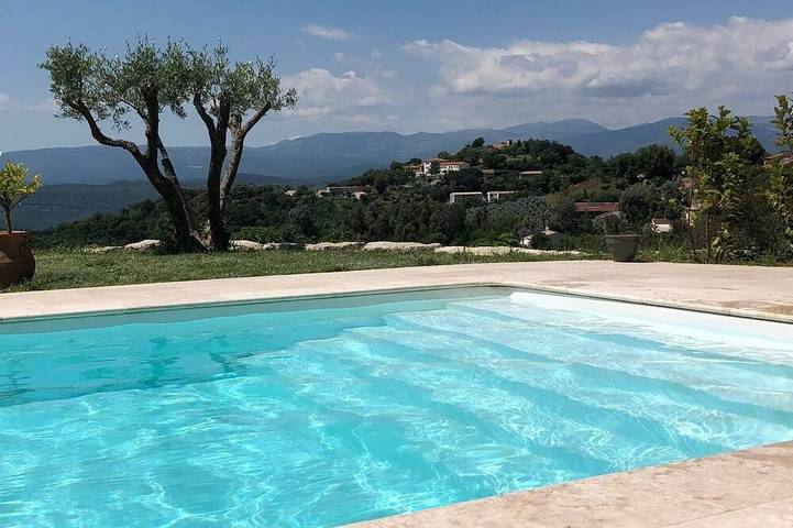 Villa für 6 Personen, mit Balkon und Garten - 1