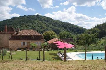 Gîte pour 6 personnes, avec jardin à Saint-Céré