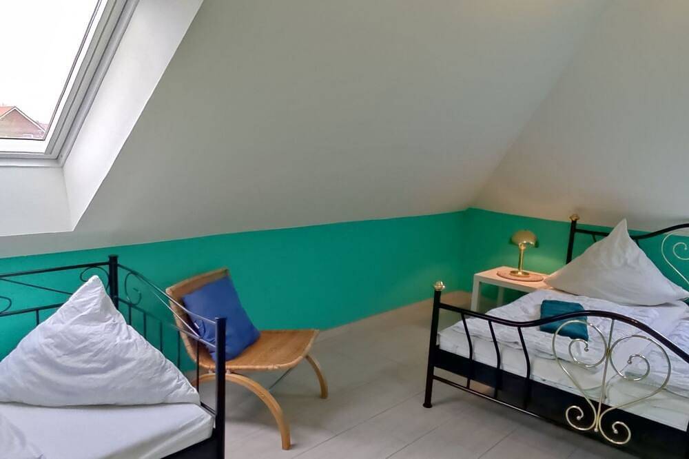 Ganze Wohnung, Landromantik mit traumhaftem Seeblick in Nenndorf, Nordseeküste