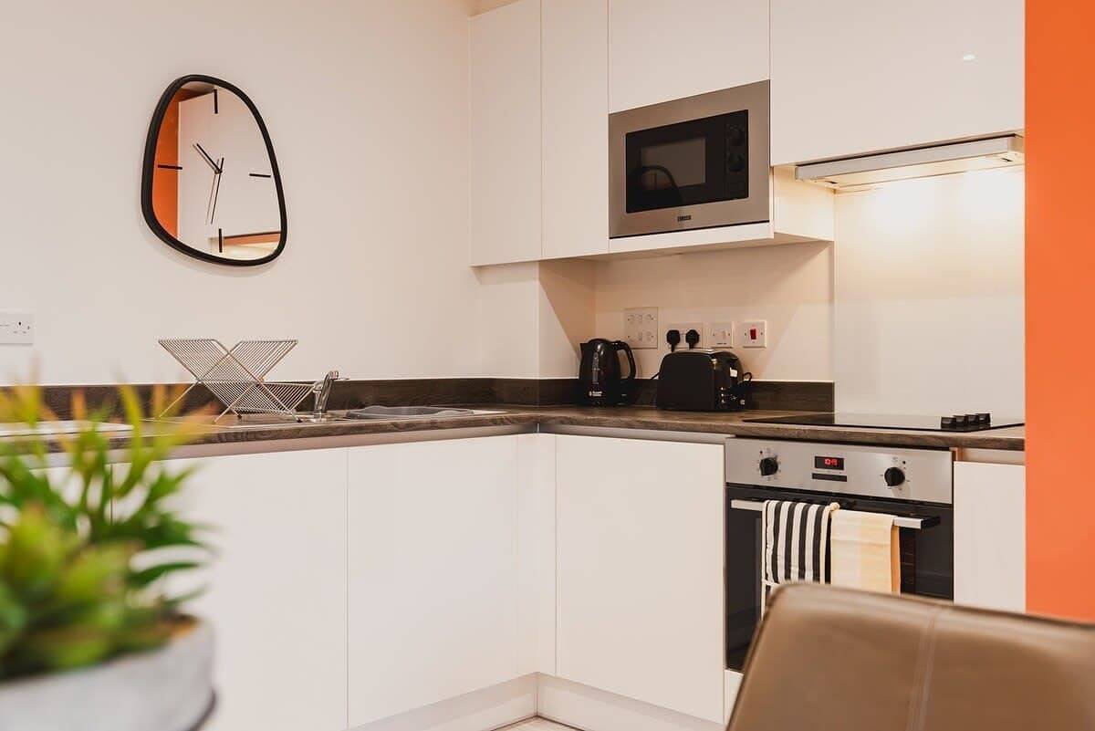 Entire apartment, Stay Zeni, Hardwick House Derby Modern 2 Bed Flat in Derby, East Midlands