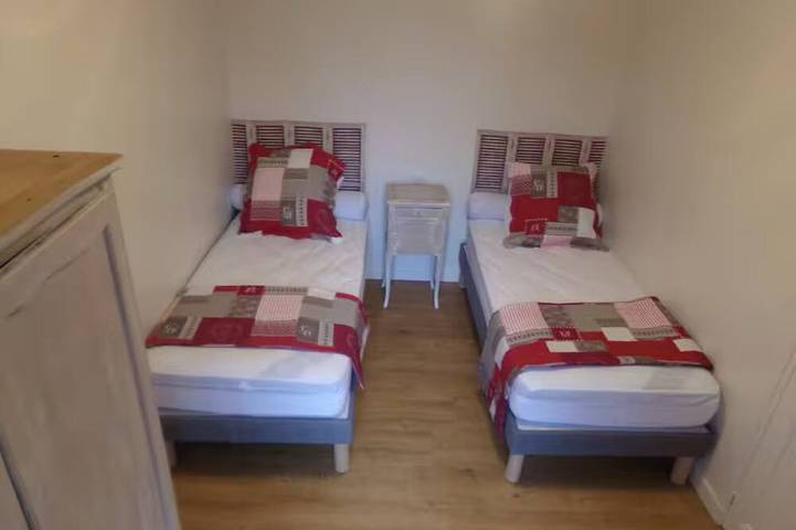 Location de vacances pour 4 personnes, avec jardin à Renaison - 4