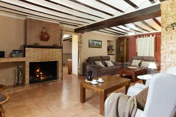 Chalet para 14 Personas en Villanueva del Arzobispo, Parque natural de las Sierras de Cazorla y Segura, Foto 3