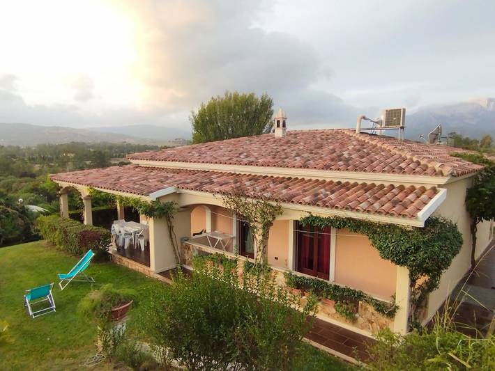 Ferienhaus mit meerblick für 9 Personen, mit Terrasse und Garten