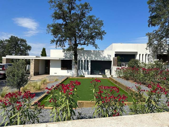 Casa rural para 8 personas, con terraza además de jardín y piscina en Caldas de Malavella