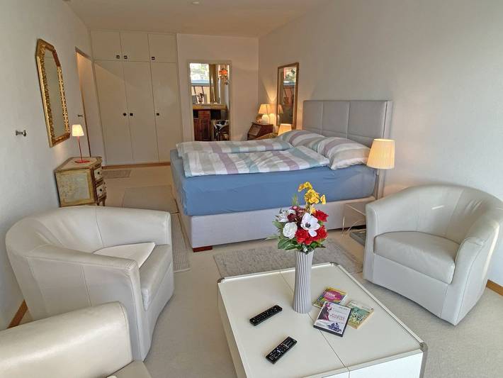 Ferienwohnung für 2 Personen, mit Balkon und Seeblick sowie Ausblick in Minusio - 4