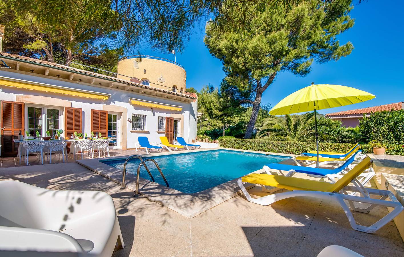 Sea View Apartment with Pool & Terrace, 600m to Cala de n'Aladern in Cala Provençal, Capdepera