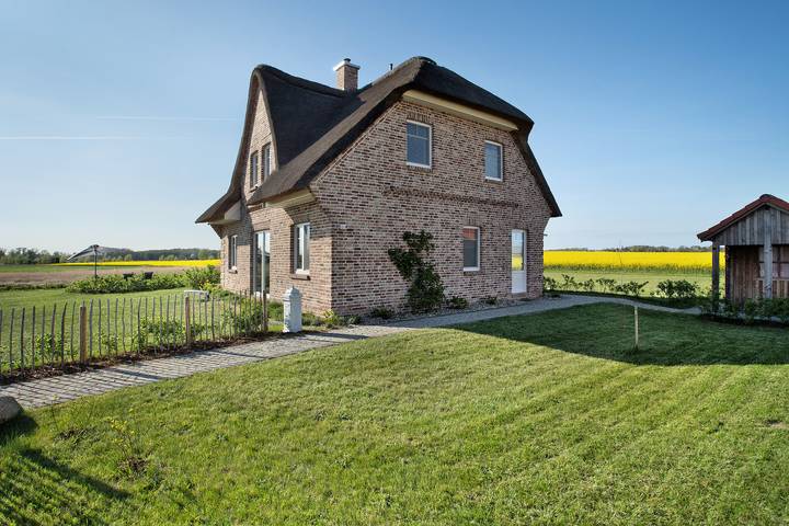 Ferienhaus für 6 Personen, mit Seeblick und Sauna sowie Garten in Poseritz