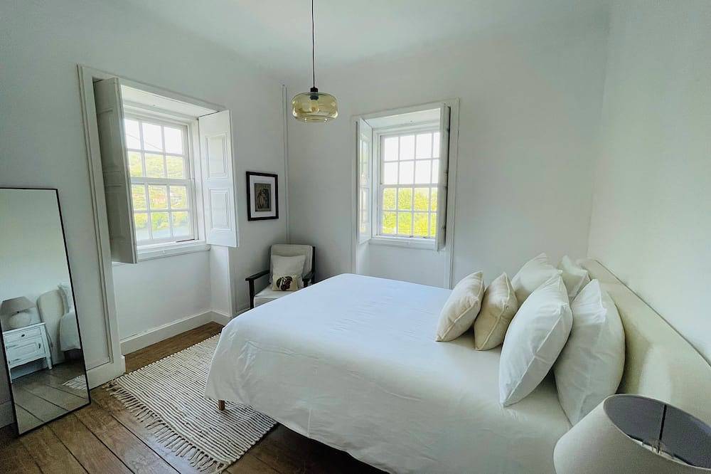 Beautiful Quinta on the Douro River in Serra do Marão, Lamego