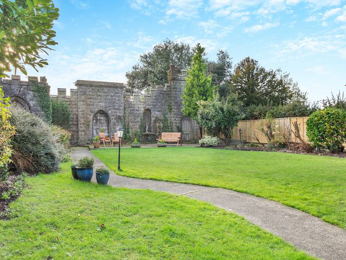 Log cabin for 3 people, with garden in Ulverston