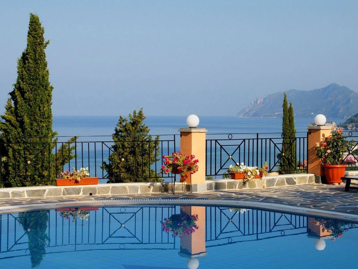 Dina's Paradise in Agios Gordios, Corfú