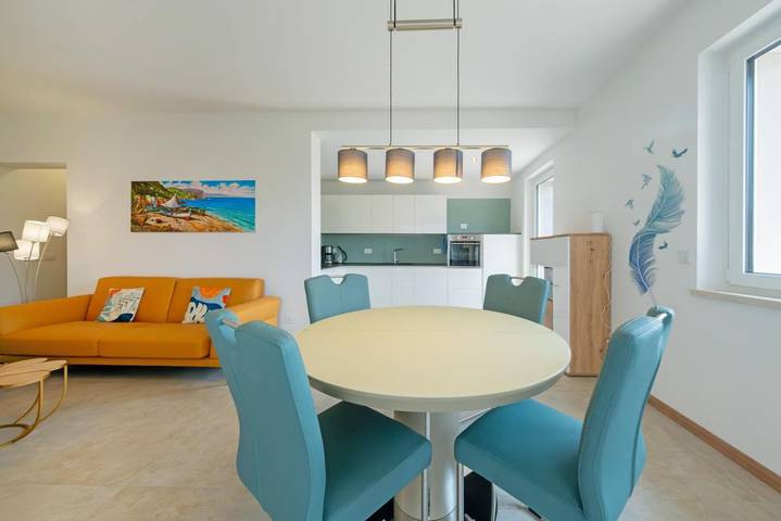 Entire apartment, ApartmentsGarda - Residenza Maycol - 4 in Bardolino, Garda Mountains