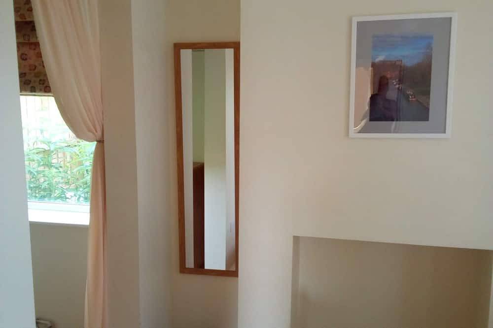 Entire apartment, £85/night cosy annex in the beautiful  suburbs of Nottingham. Close to shops! in Arnold (Nottinghamshire), Nottinghamshire