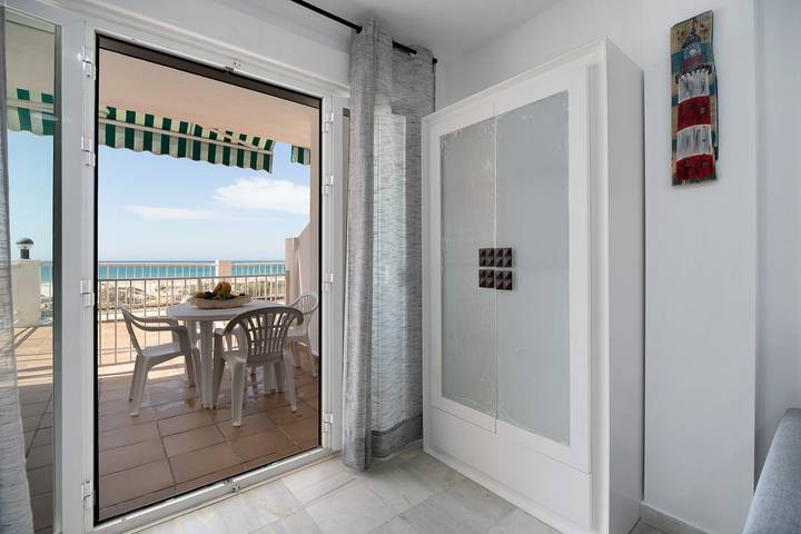 Ganze Wohnung, Ferienwohnung "Los Balcones E" mit Meerblick, privater Terrasse und Wlan in La Barrosa, Chiclana de la Frontera