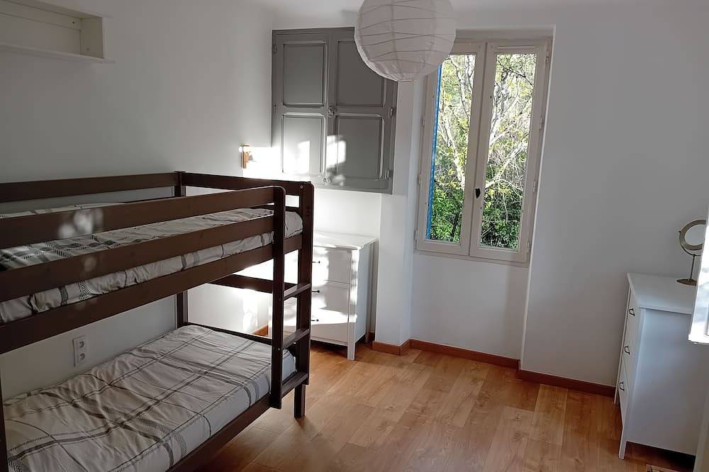 Maison au Calme Dans une Oliveraie Près des Sentiers de Randonnée et D'escalade in Buis-les-Baronnies, Nyons Området