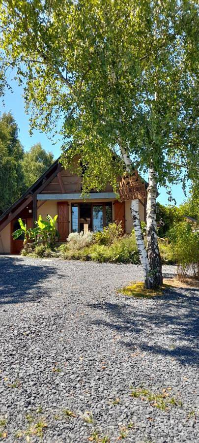 Location de vacances pour 8 personnes, avec Balcon et Terrasse ainsi que Jardin et Vue à Ossun-ez-Angles