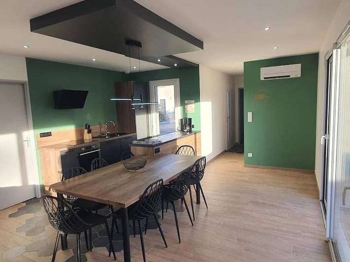 Location de vacances pour 8 personnes, avec vue et jardin à Guécélard - 3