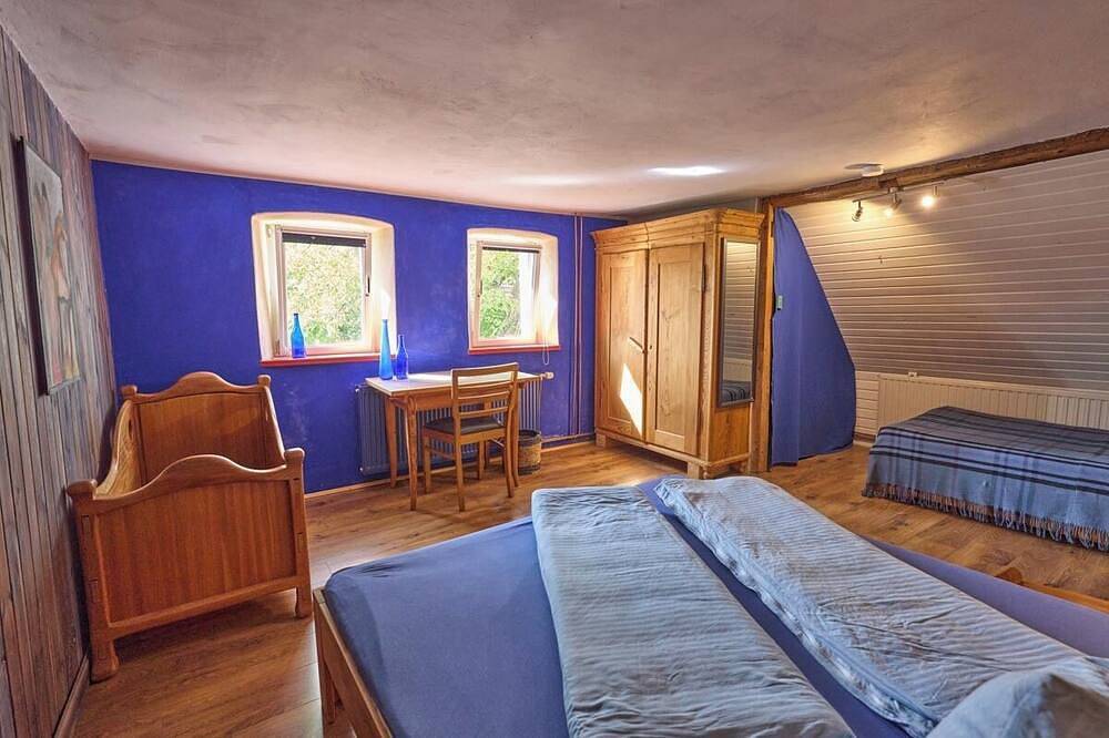 Außergewöhnliches altes Schäferhaus - Künstlerhaus in Mainleus, Oberes Maintal - Coburger Land