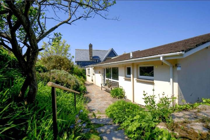 Holiday rental for 8 people, with Terrace and Garden as well as View in Bantham