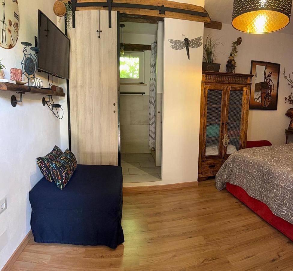 Moonic83 Spiaggia Privata in Trevignano Romano, Lago di Bracciano