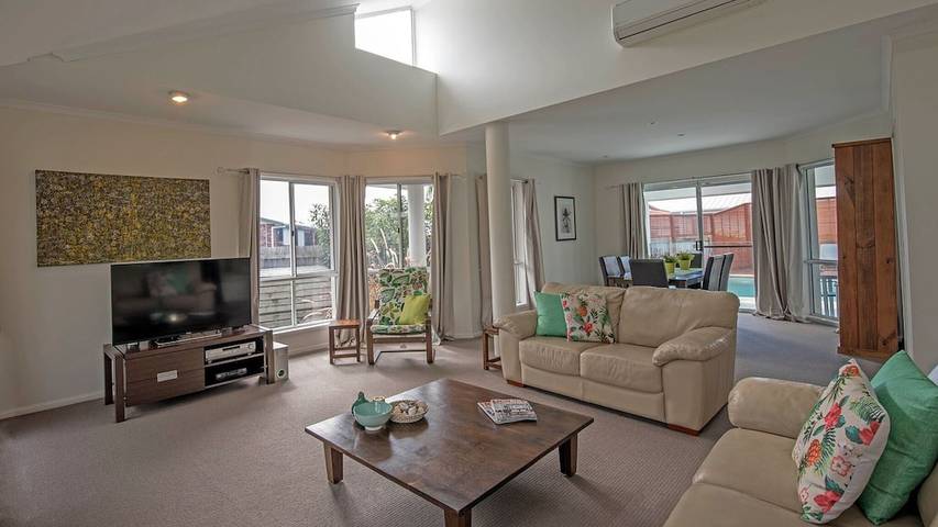 Holiday home for 6 people, with garden, with pets in Sunshine Beach