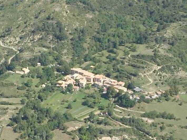 Maison de campagne pour 4 personnes, avec Jardin à Briançonnet