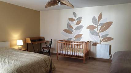 Gîte pour 9 personnes, avec jardin à Genneteil