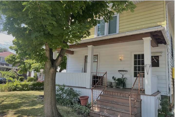 Vacation rental for 5 people, with balcony and yard in Niagara Falls (NY)