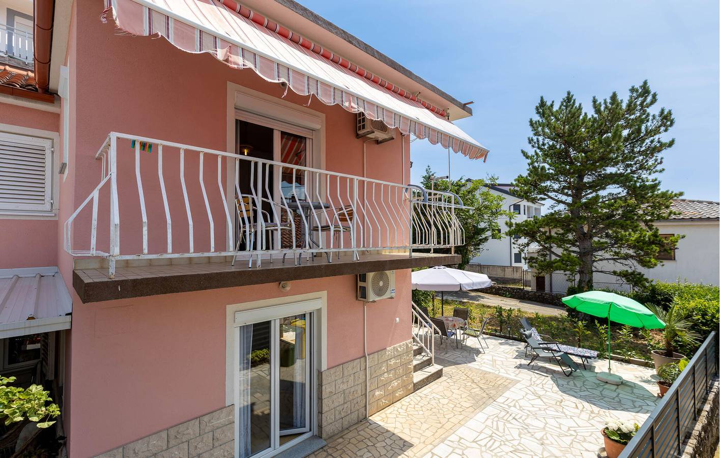 Ganze Ferienwohnung, Gemütliche Ferienwohnung, 2 km vom Strand entfernt, mit WLAN und Klimaanlage in Selce, Primorje-Gorski Kotar