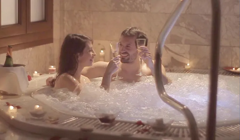 Hotel für 2 Personen, mit Sauna und Whirlpool sowie Terrasse - 1