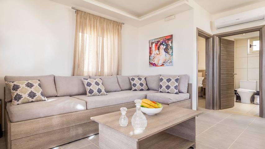 Location de vacances pour 5 personnes, avec piscine et jardin dans Triopetra - 3