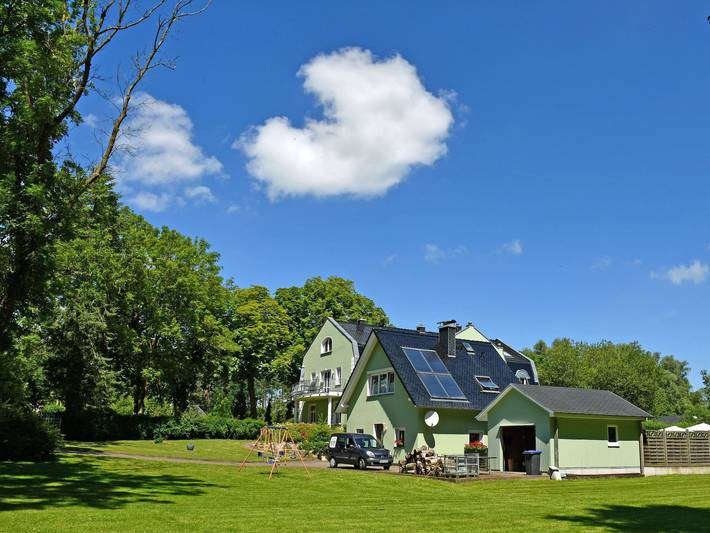 Ferienwohnung für 4 Personen, mit Garten und Pool sowie Whirlpool in Garz/Rügen - 2