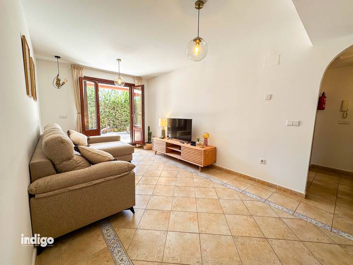 Apartamento entero, Apartamento de vacaciones para 6 personas con piscina para niños in Urbanizacion Costa Esuri, Ayamonte