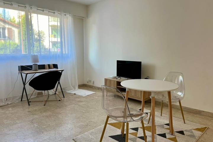 Ferielejlighed for 2 personer i Antibes