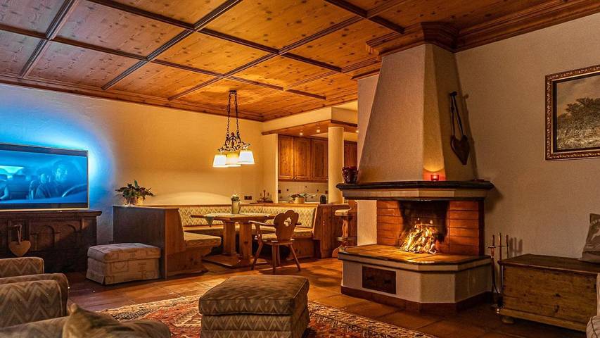 Villa für 16 Personen, mit Garten und Pool sowie Sauna und Terrasse in Österreich