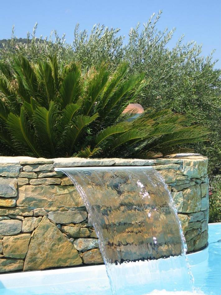 Chambre d’hôte pour 2 personnes, avec vue ainsi que jardin et piscine à Le Castellet - 2