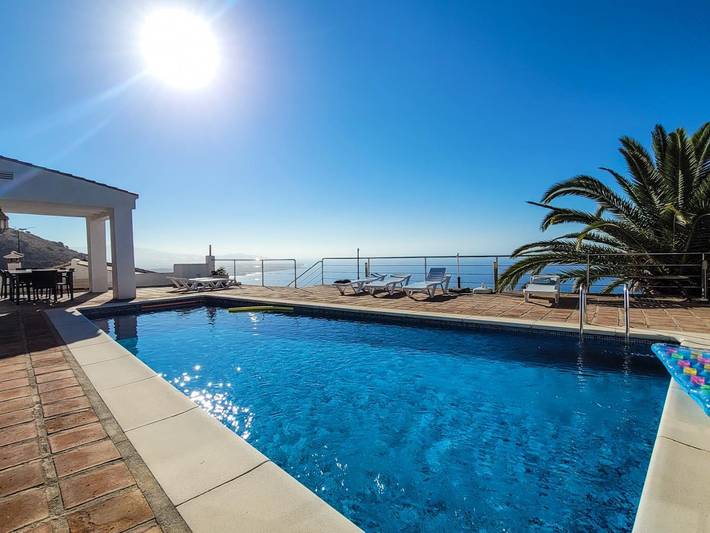 Ferienhaus für 10 Personen, mit Meerblick und Garten sowie Pool in Andalusien