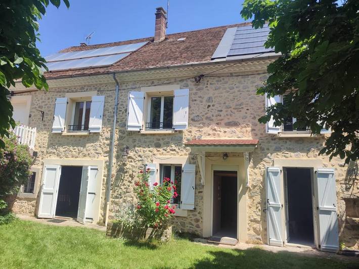 Location de vacances pour 11 personnes, avec Terrasse et Jardin à Saint-Laurent-du-Cros