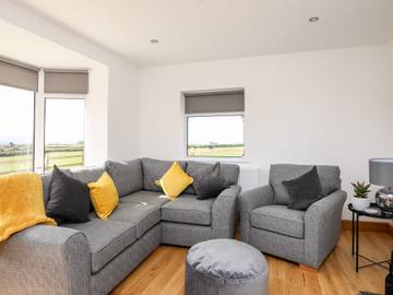 Bungalow for 6 People in Isle of Anglesey, North-Wales, Photo 3