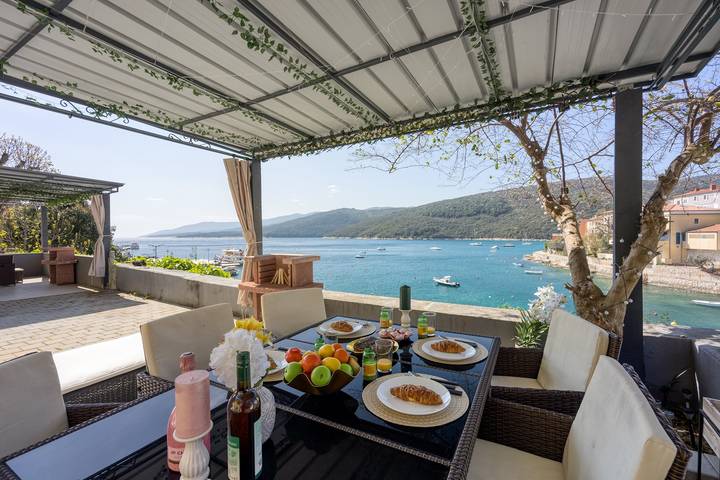 Ferienwohnung mit Meerblick für 5 Personen, mit Balkon/Terrasse in Istrien