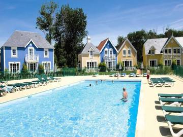 Gîte pour 8 personnes, avec piscine et terrasse, animaux acceptés dans Aquaclub de Belle Dune