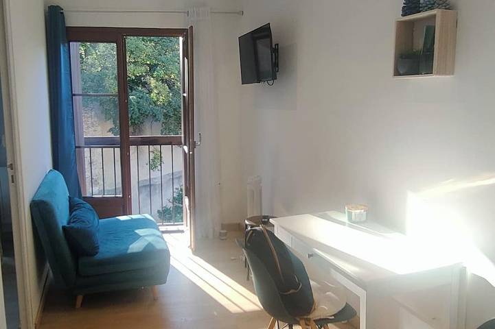 Entire apartment, Le Derroja - Perpignan in Perpignan, Côte d'Améthyste