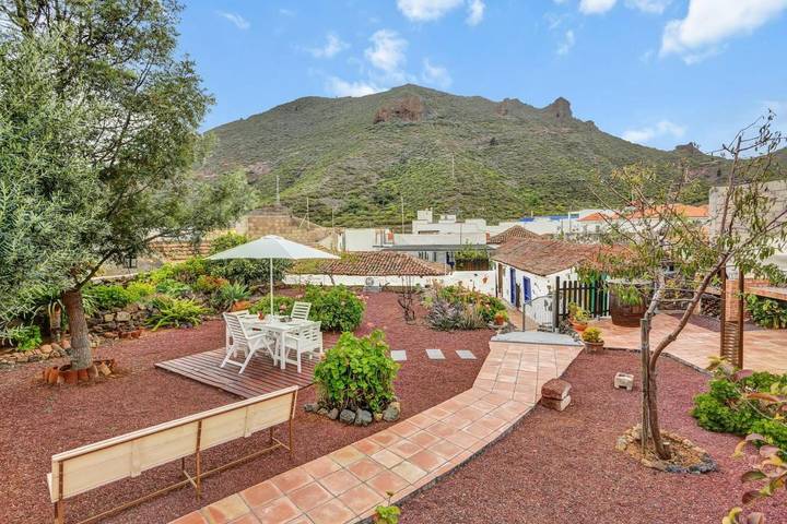 Casa rural para 3 personas, con jardín y vistas en Santiago del Teide